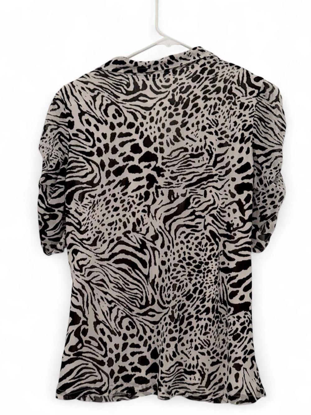 Women's Black and White Animal Print Button-Front Top - Picture 2 of 6